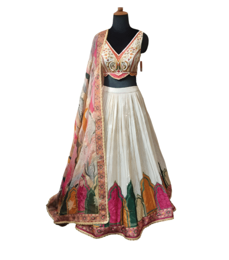 WHITE COLOR BEAUTIFUL LEHENGA